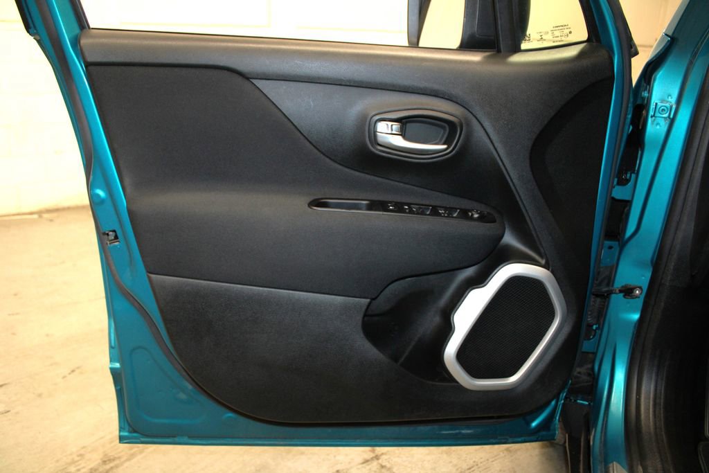 Used 2020 Jeep Renegade Sport w/ Sport Appearance Group image 24