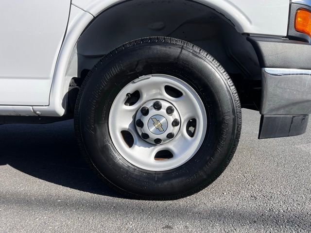 Used 2024 Chevrolet Express 2500 w/ Driver Convenience Package image 3