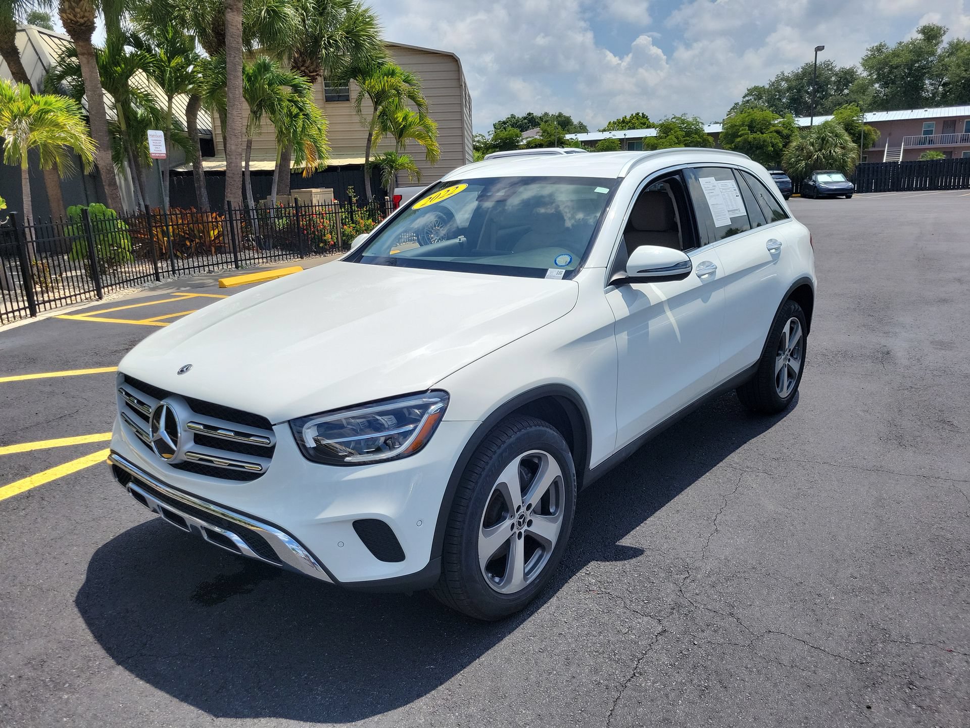 Used 2022 Mercedes-Benz GLC 300 w/ Premium Package Lite image 9