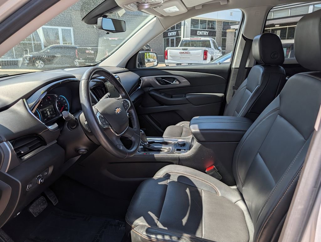 Used 2018 Chevrolet Traverse Premier w/ Redline Edition AWD/4WD image 34