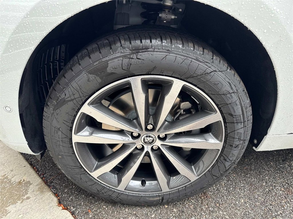 New 2026 Jaguar F-PACE R-Dynamic S image 11