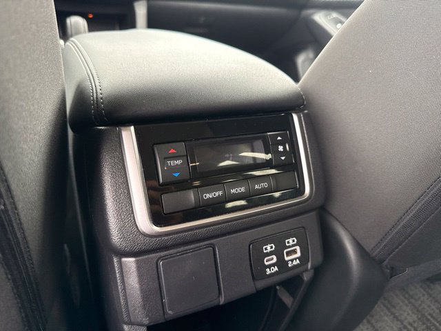 Used 2025 Subaru Ascent Premium AWD/4WD image 21