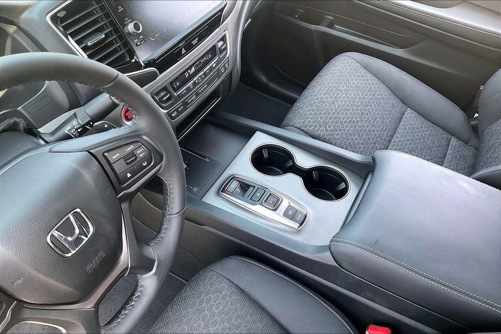 Used 2024 Honda Ridgeline Sport image 18