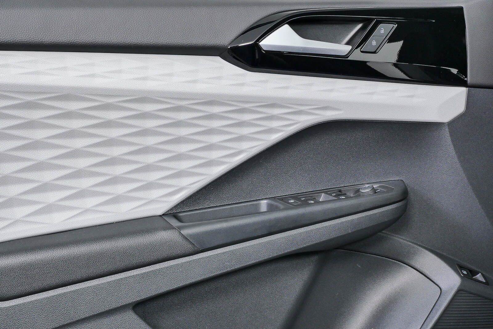 Certified 2023 Volkswagen Taos S FWD image 5