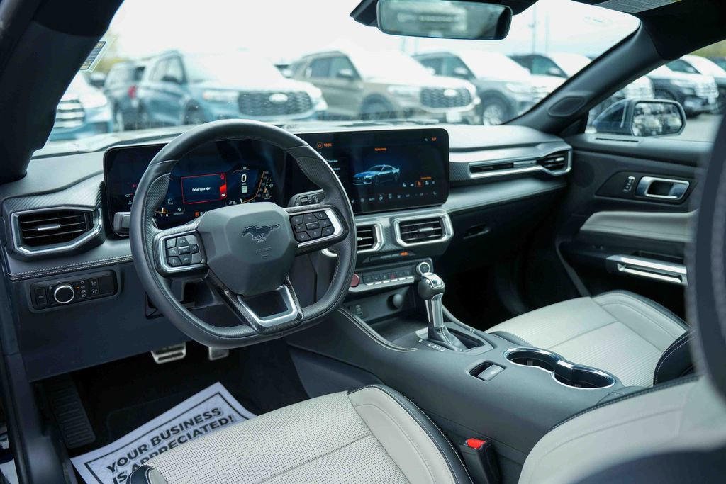 Used 2025 Ford Mustang Premium RWD image 22