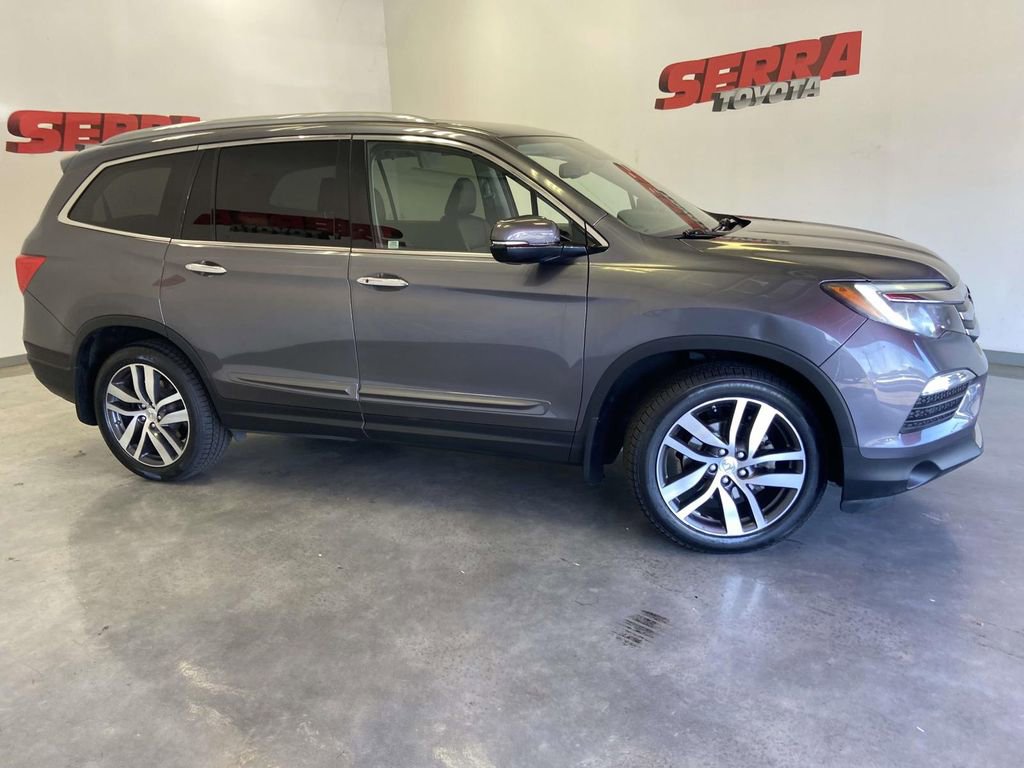 Used 2018 Honda Pilot Elite image 2