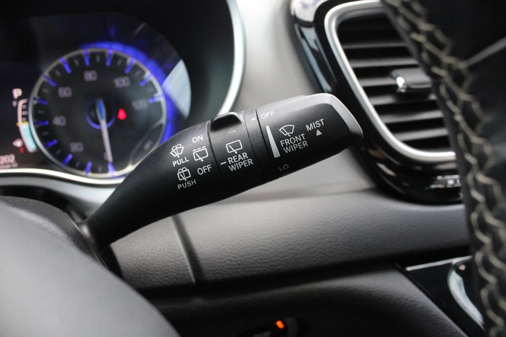 Used 2019 Chrysler Pacifica Touring-L Plus w/ S Appearance Package FWD image 13