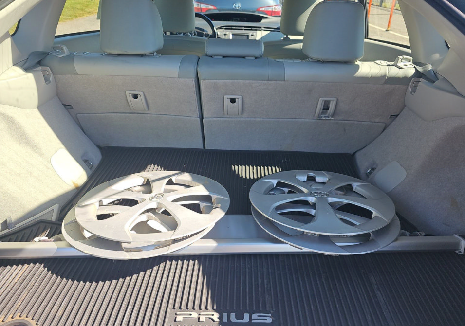 Used 2013 Toyota Prius Four FWD image 16