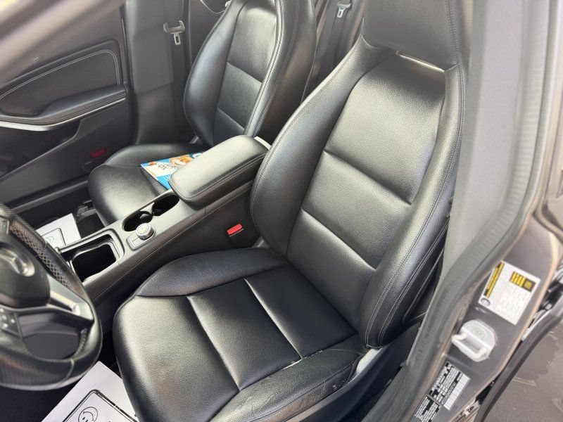 Used 2014 Mercedes-Benz CLA 250 image 13