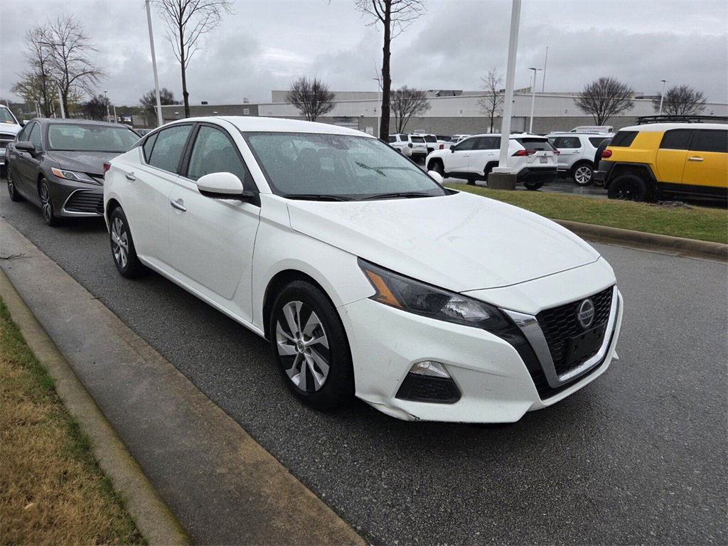 Used 2022 Nissan Altima 2.5 S image 3