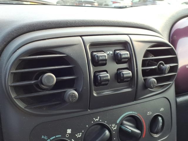 Used 2005 Chrysler PT Cruiser Touring FWD image 18