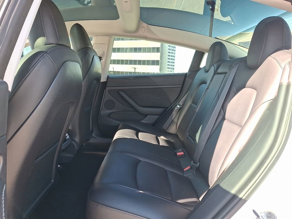 Used 2022 Tesla Model 3 Performance image 11