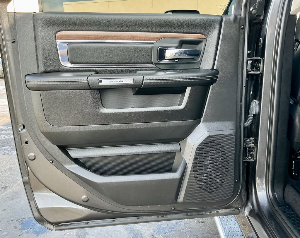 Used 2018 RAM 2500 Laramie w/ Convenience Group image 31