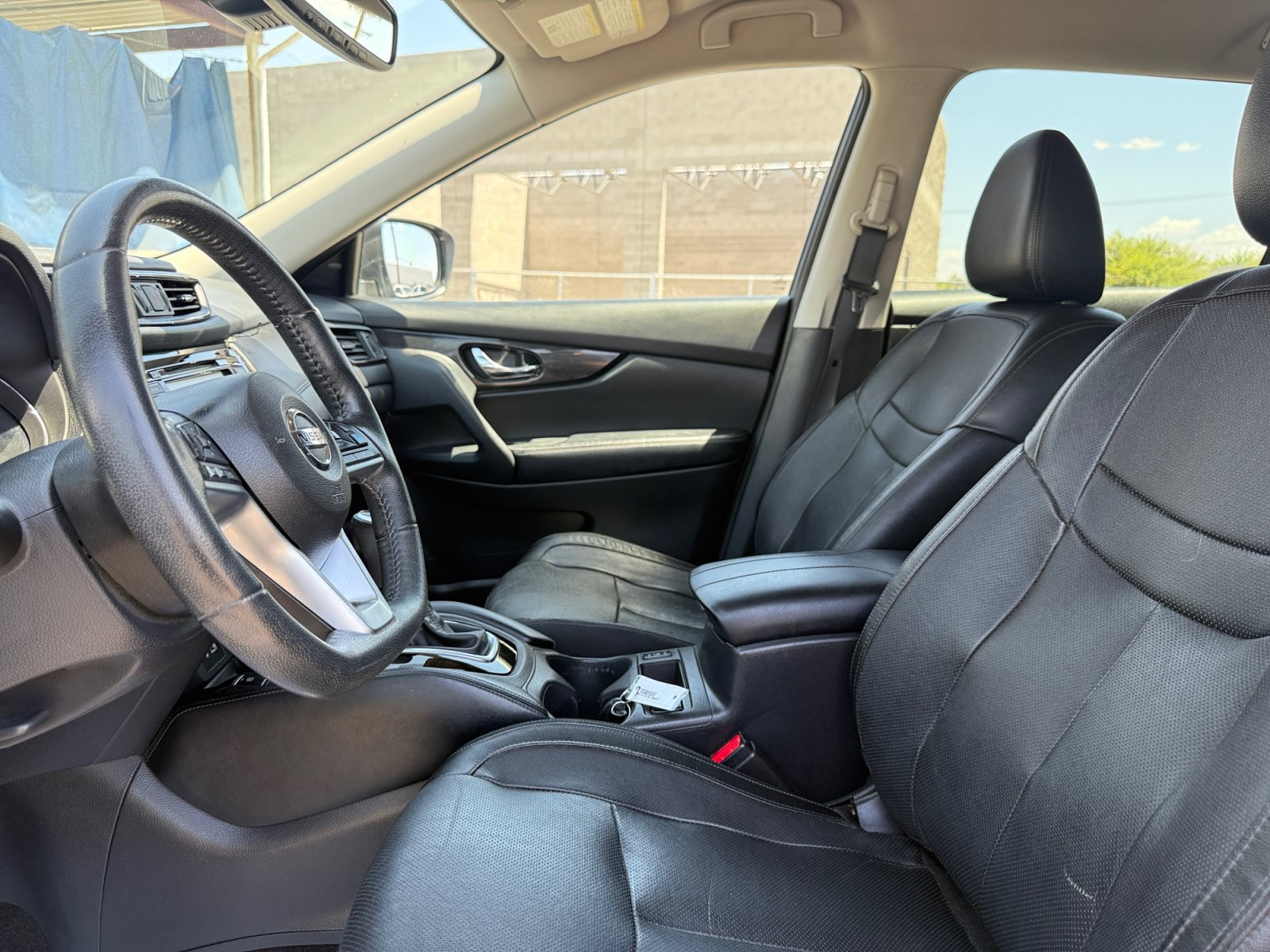 Used 2020 Nissan Rogue SL FWD image 14
