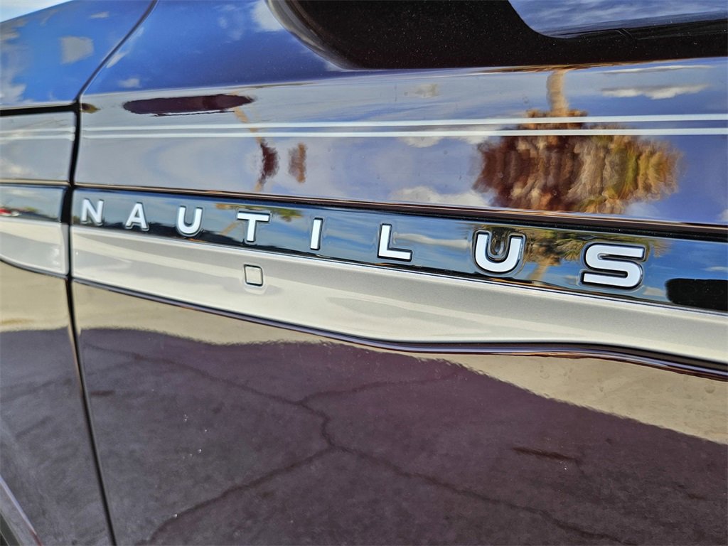 Used 2025 Lincoln Nautilus Reserve image 46