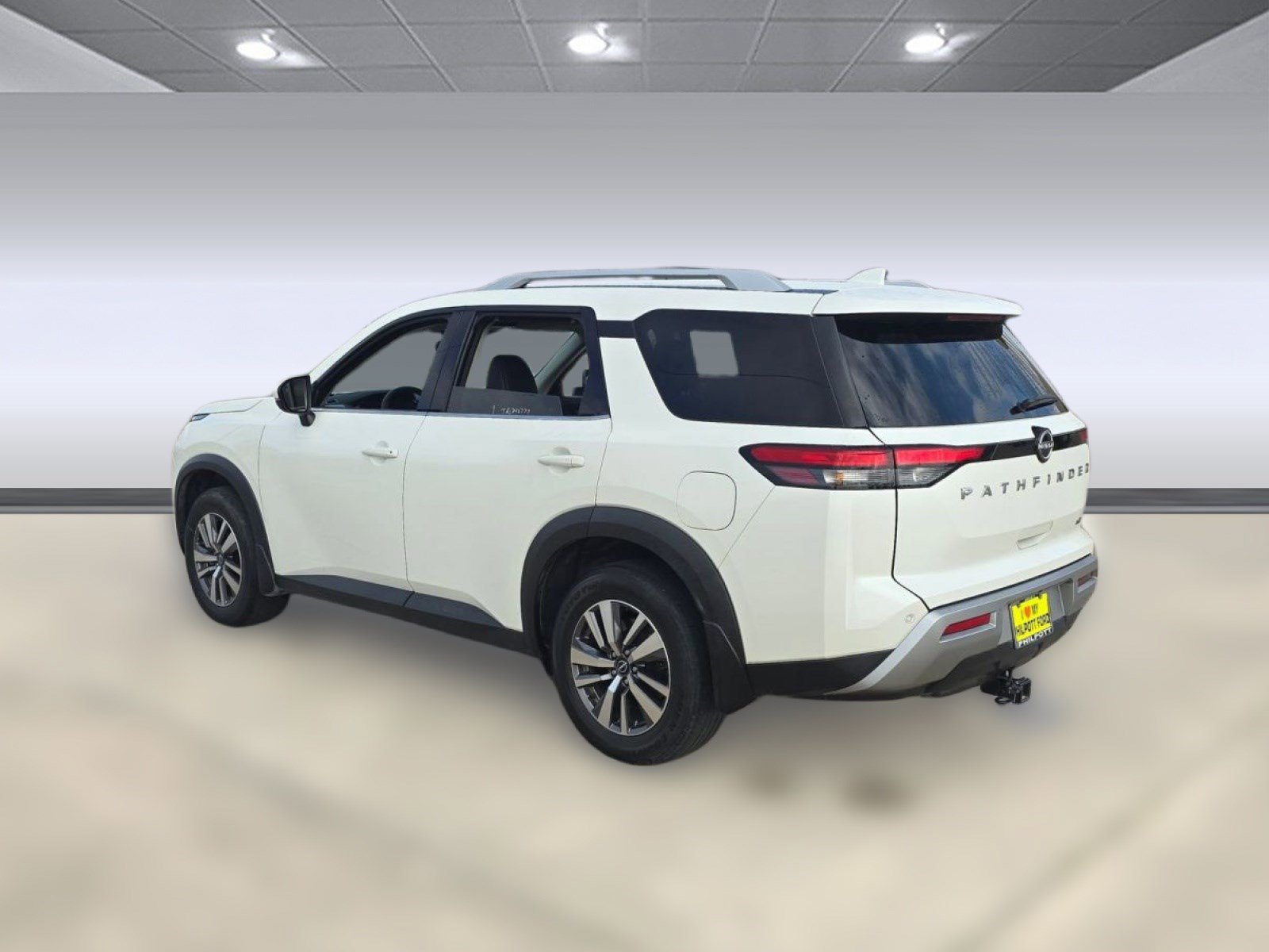 Used 2024 Nissan Pathfinder SL image 3