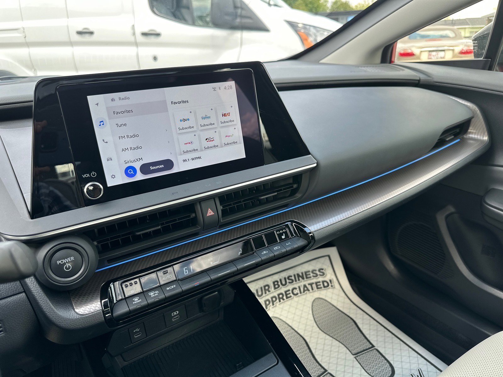 Used 2024 Toyota Prius XLE AWD/4WD image 35