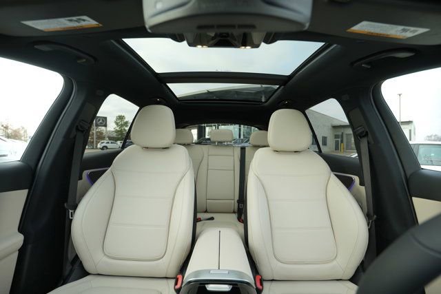 Used 2026 Mercedes-Benz GLC 300 4MATIC image 33