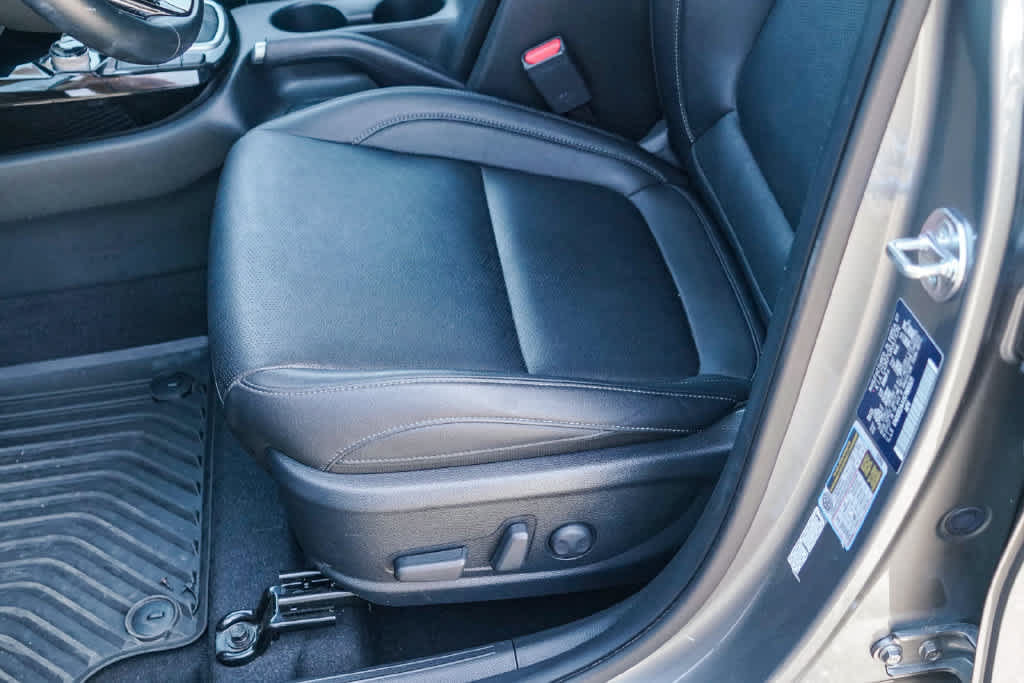 Certified 2025 Kia Seltos EX w/ EX Sunroof Package FWD image 18