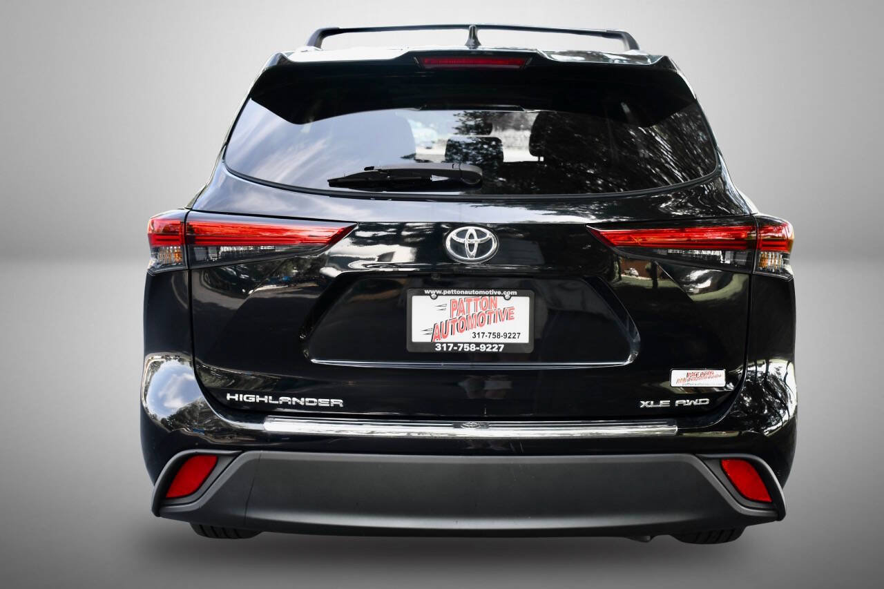 Used 2022 Toyota Highlander XLE AWD/4WD image 6
