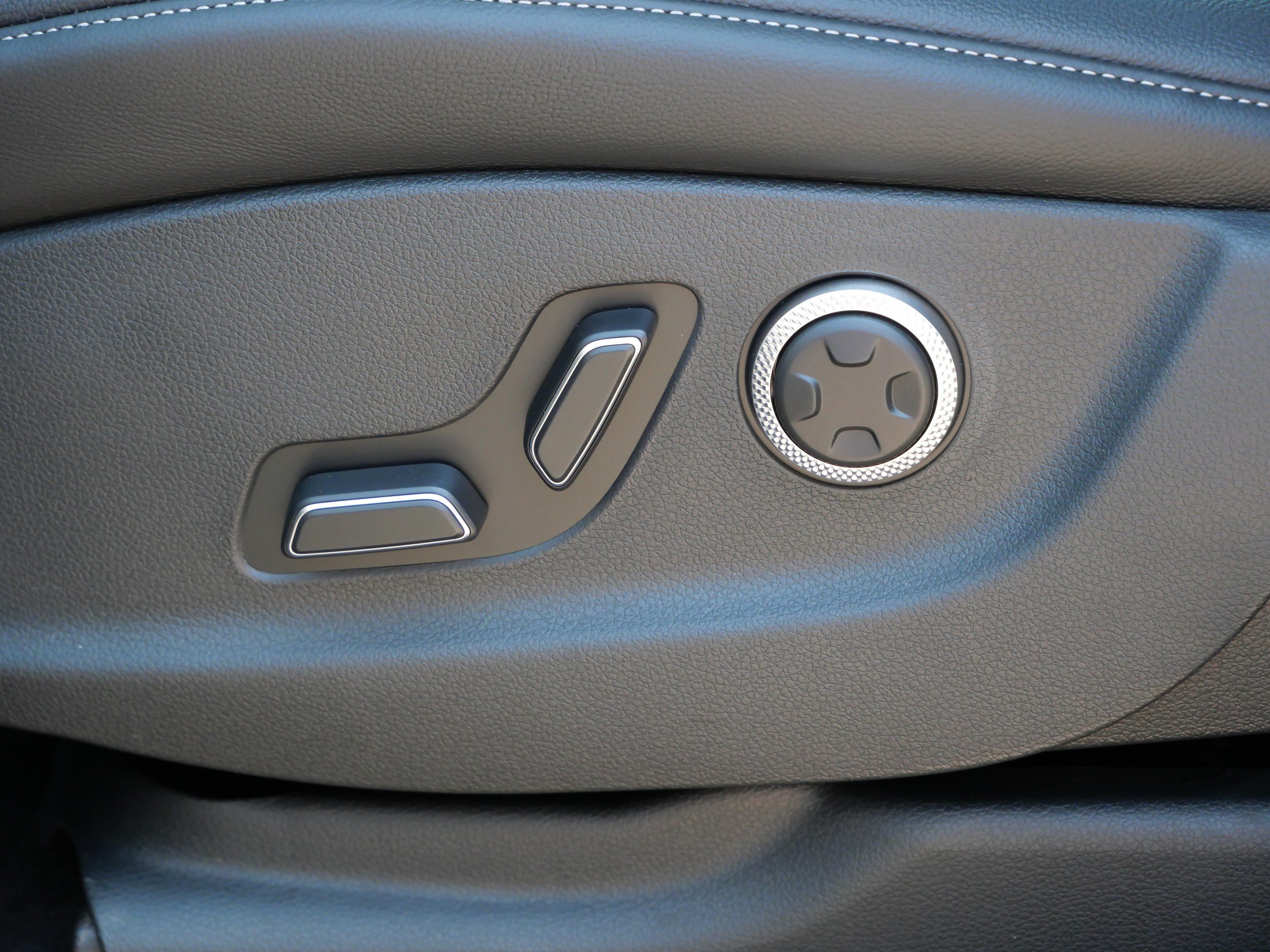 New 2027 Genesis GV80 2.5T AWD/4WD image 5