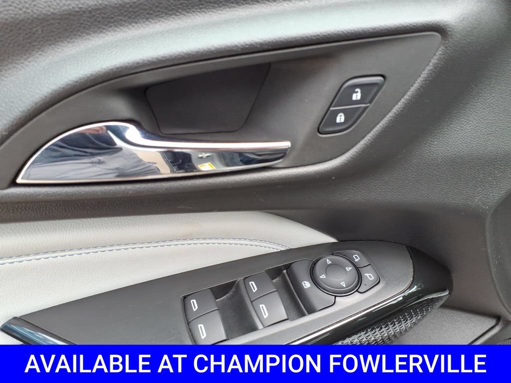 Used 2025 Chevrolet Trax LT FWD image 18