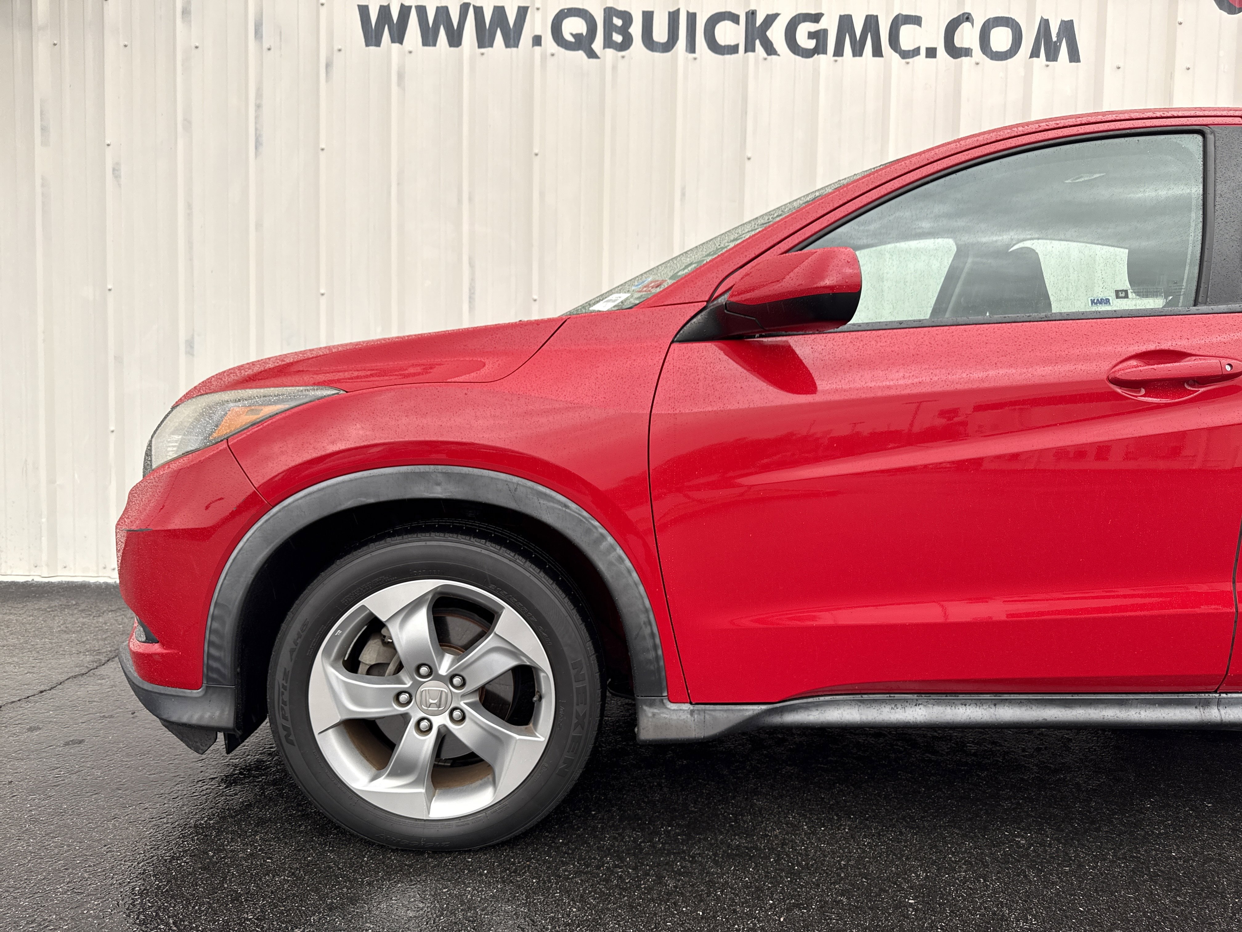 Used 2017 Honda HR-V LX image 3