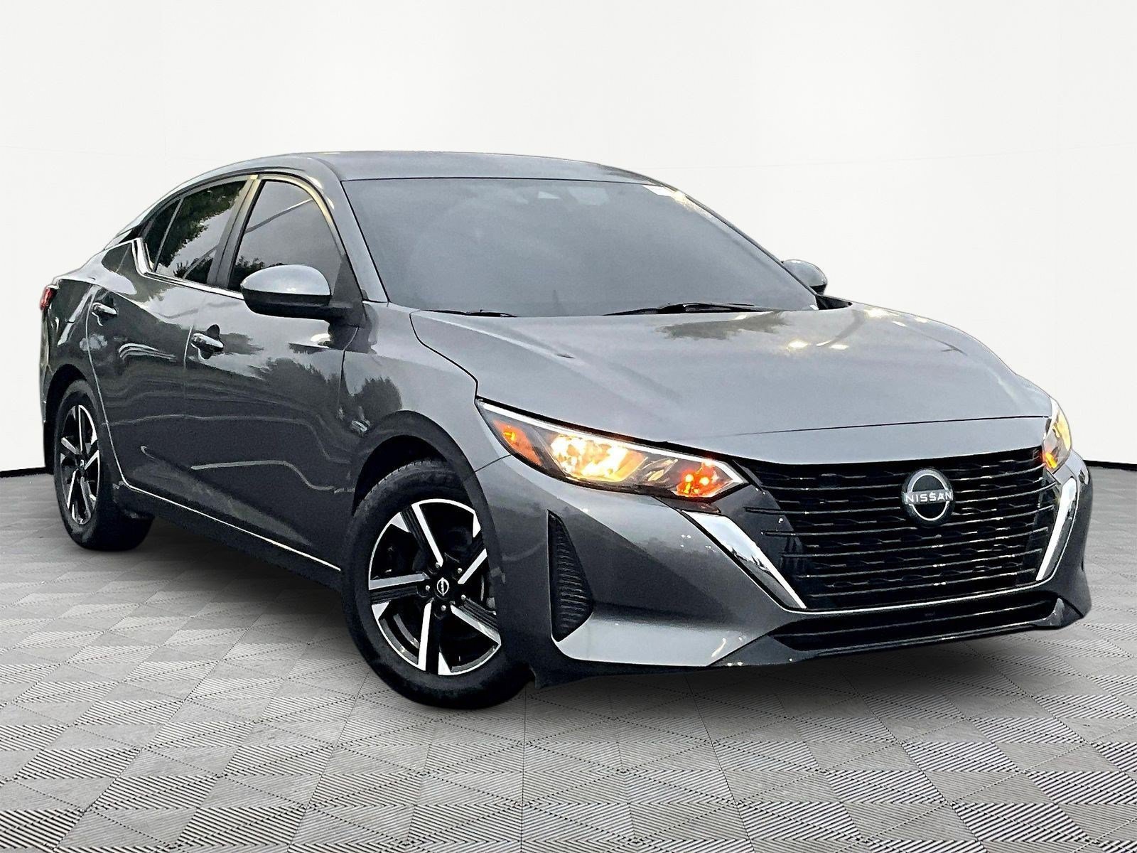 Used 2025 Nissan Sentra SV w/ All-Weather Package FWD image 3