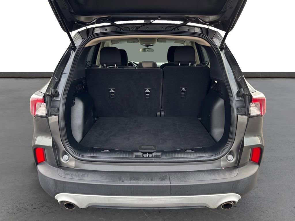 Used 2020 Ford Escape SE image 24