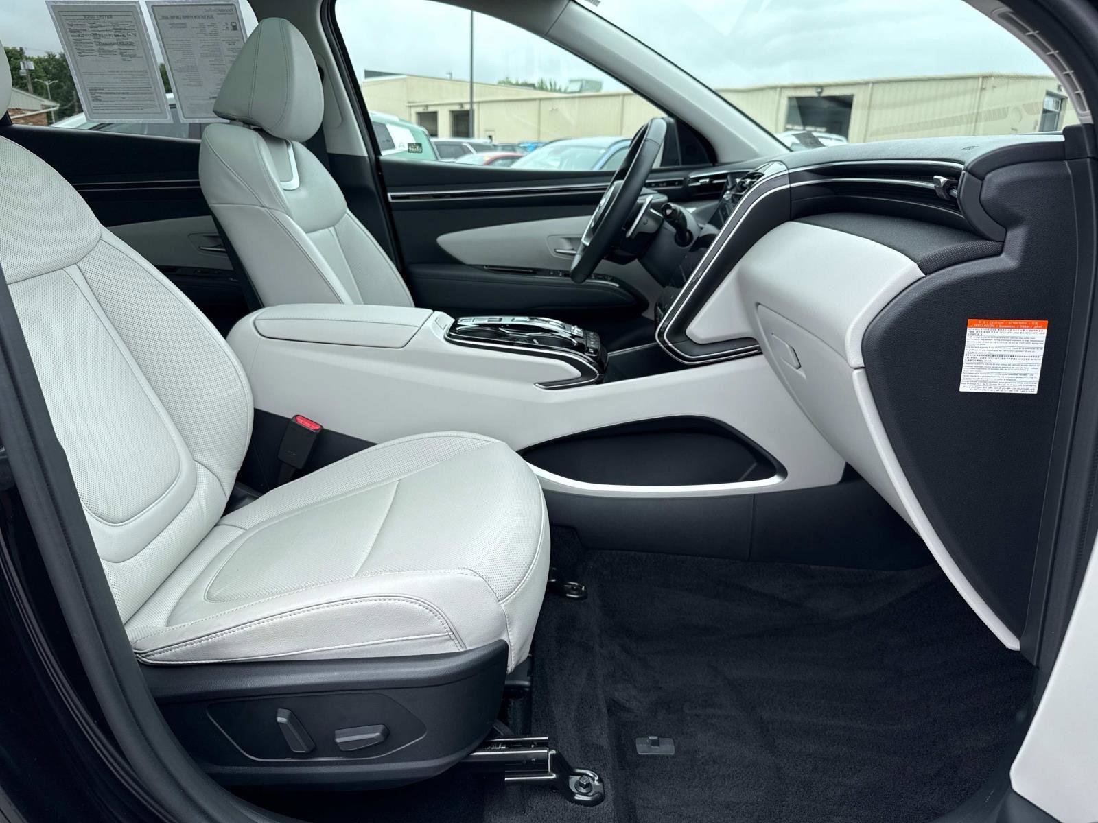 Used 2024 Hyundai Tucson Limited image 19