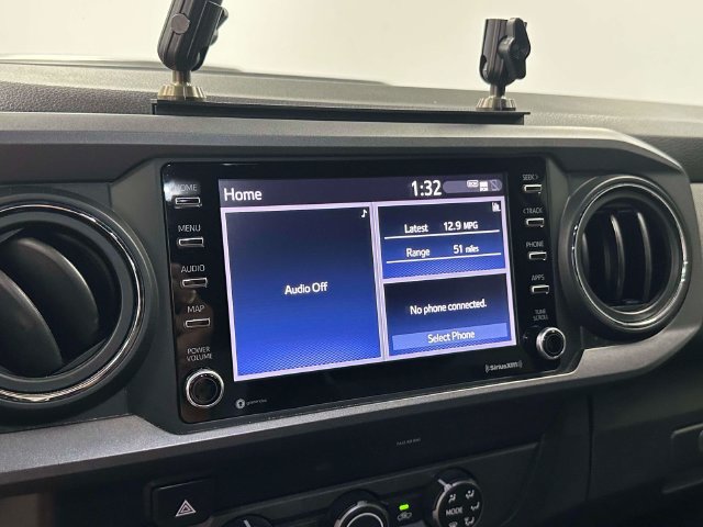 Used 2020 Toyota Tacoma TRD Sport AWD/4WD image 42