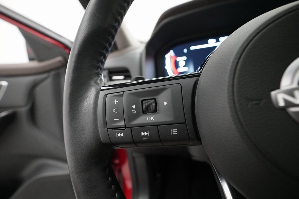 Used 2023 Nissan Rogue Platinum w/ Platinum Premium Package image 18