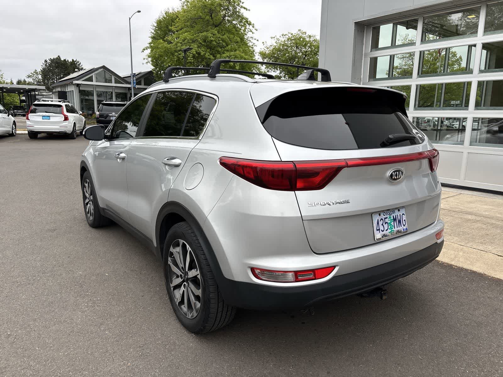 Used 2017 Kia Sportage EX w/ EX Premium Package FWD image 3