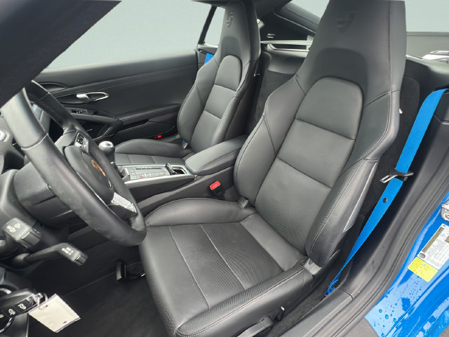 Used 2025 Porsche 718 Cayman S RWD image 9