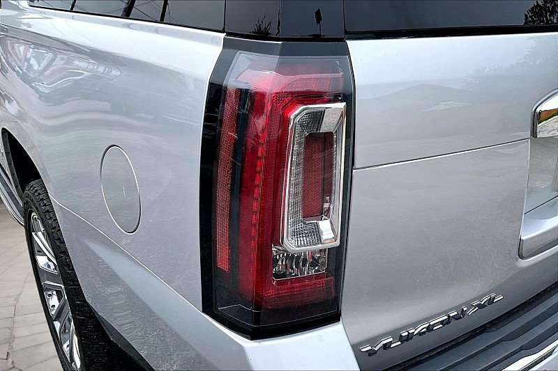 Used 2017 GMC Yukon XL Denali w/ Open Road Package RWD image 26