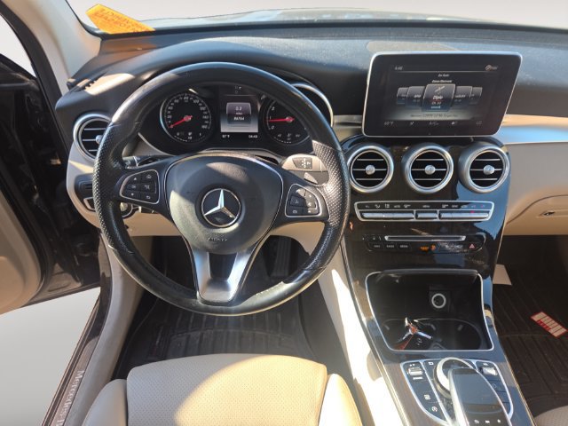 Used 2017 Mercedes-Benz GLC 300 4MATIC image 10
