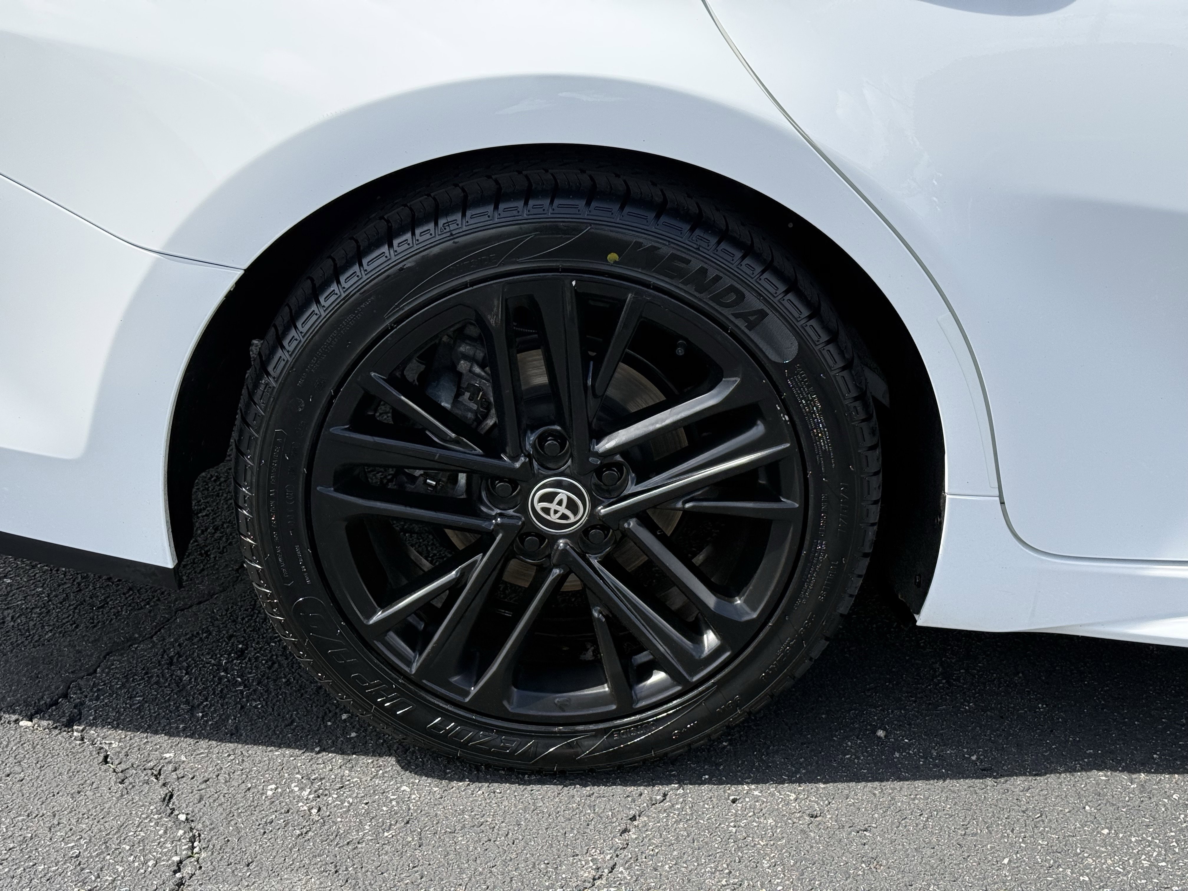 Used 2025 Toyota Camry SE FWD image 11