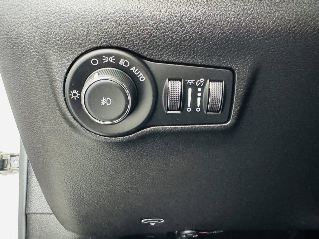 Used 2022 Jeep Compass Limited AWD/4WD image 9