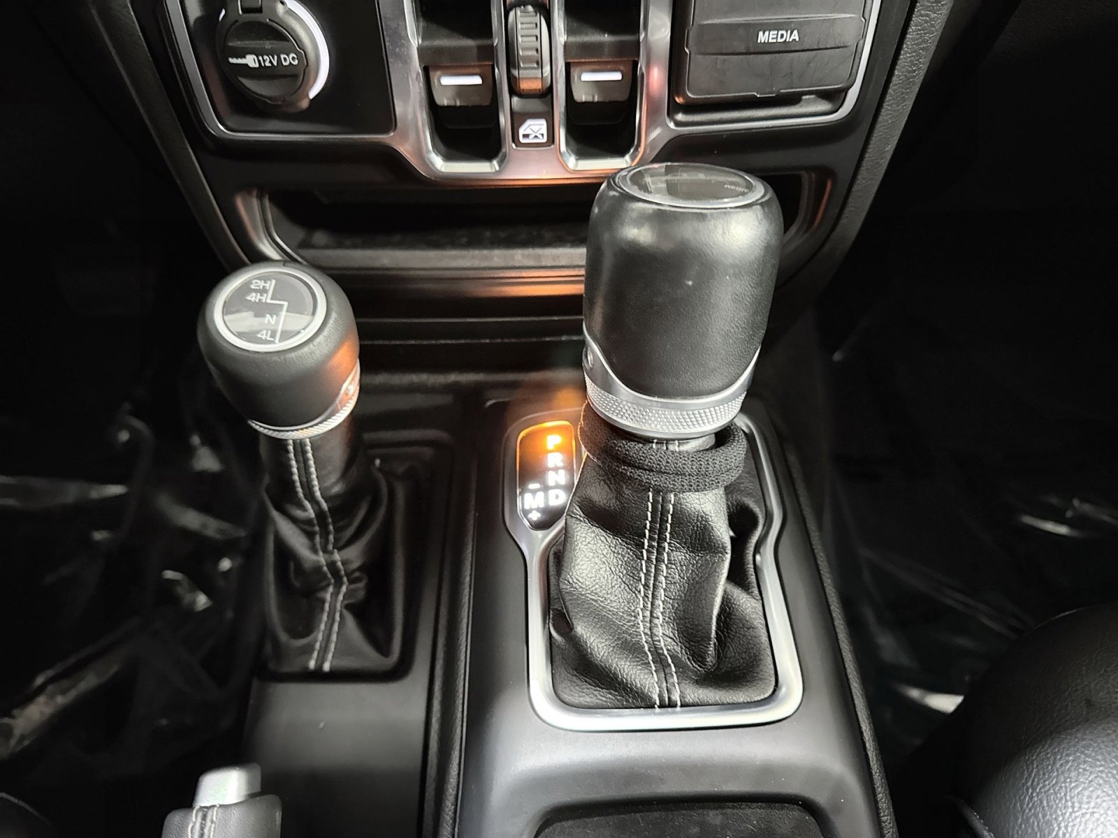 Used 2022 Jeep Gladiator Overland w/ Popular Equipment Package image 22