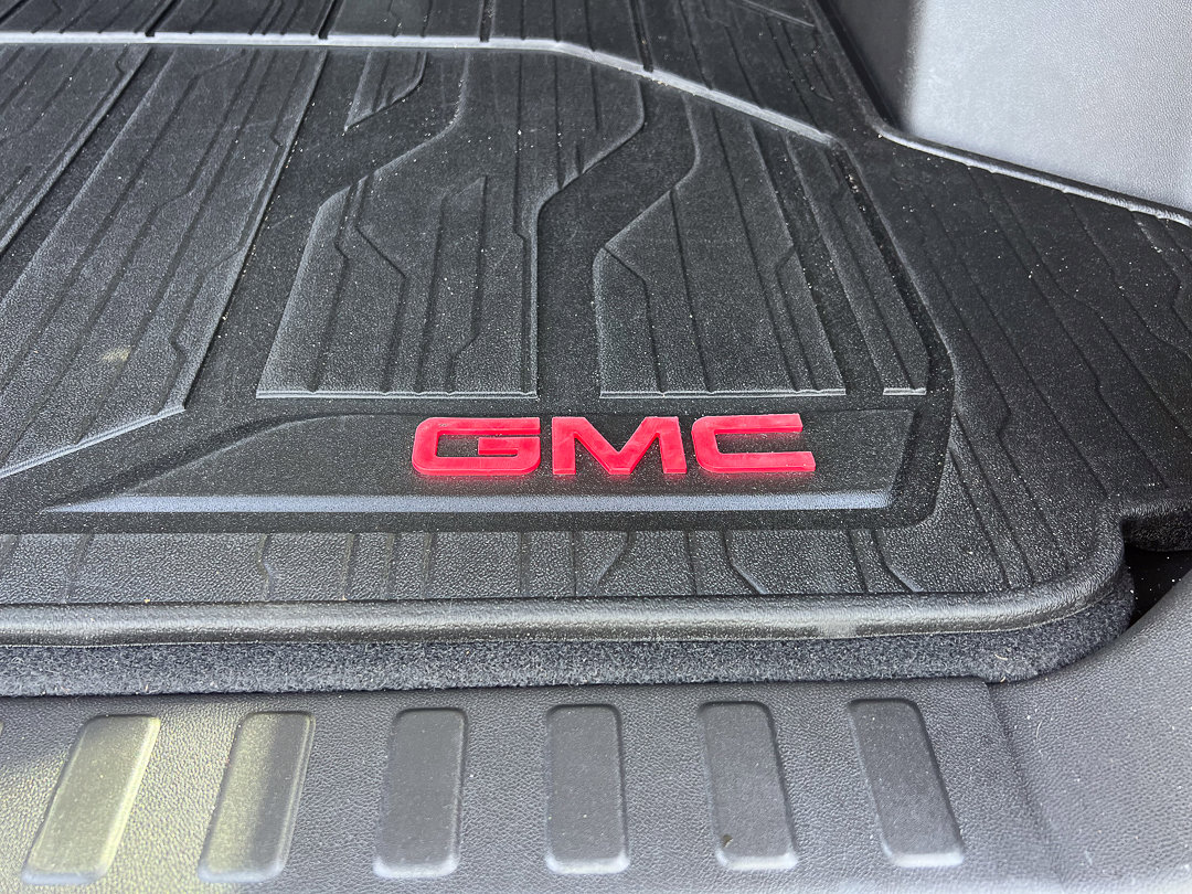 Used 2023 GMC Terrain SLT w/ Tech Package image 8