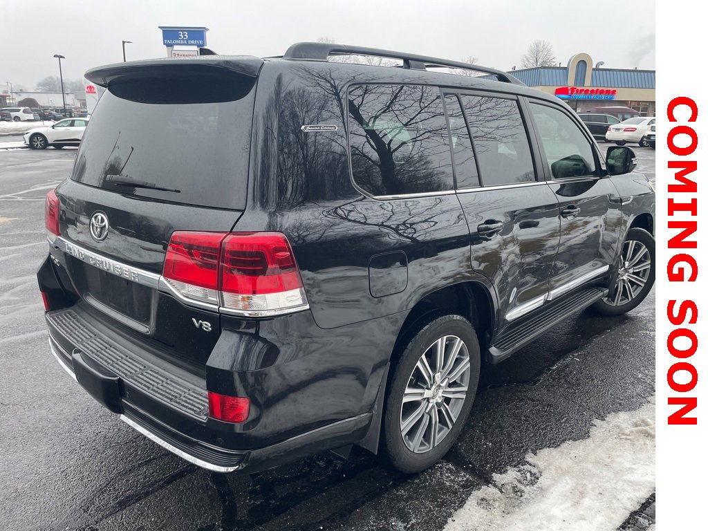 Used 2017 Toyota Land Cruiser image 6