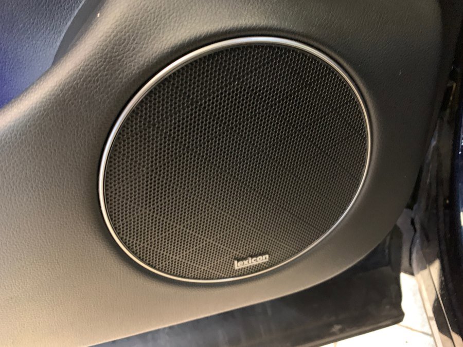 Used 2023 Genesis GV70 3.5T Sport w/ Sport Prestige Package image 16