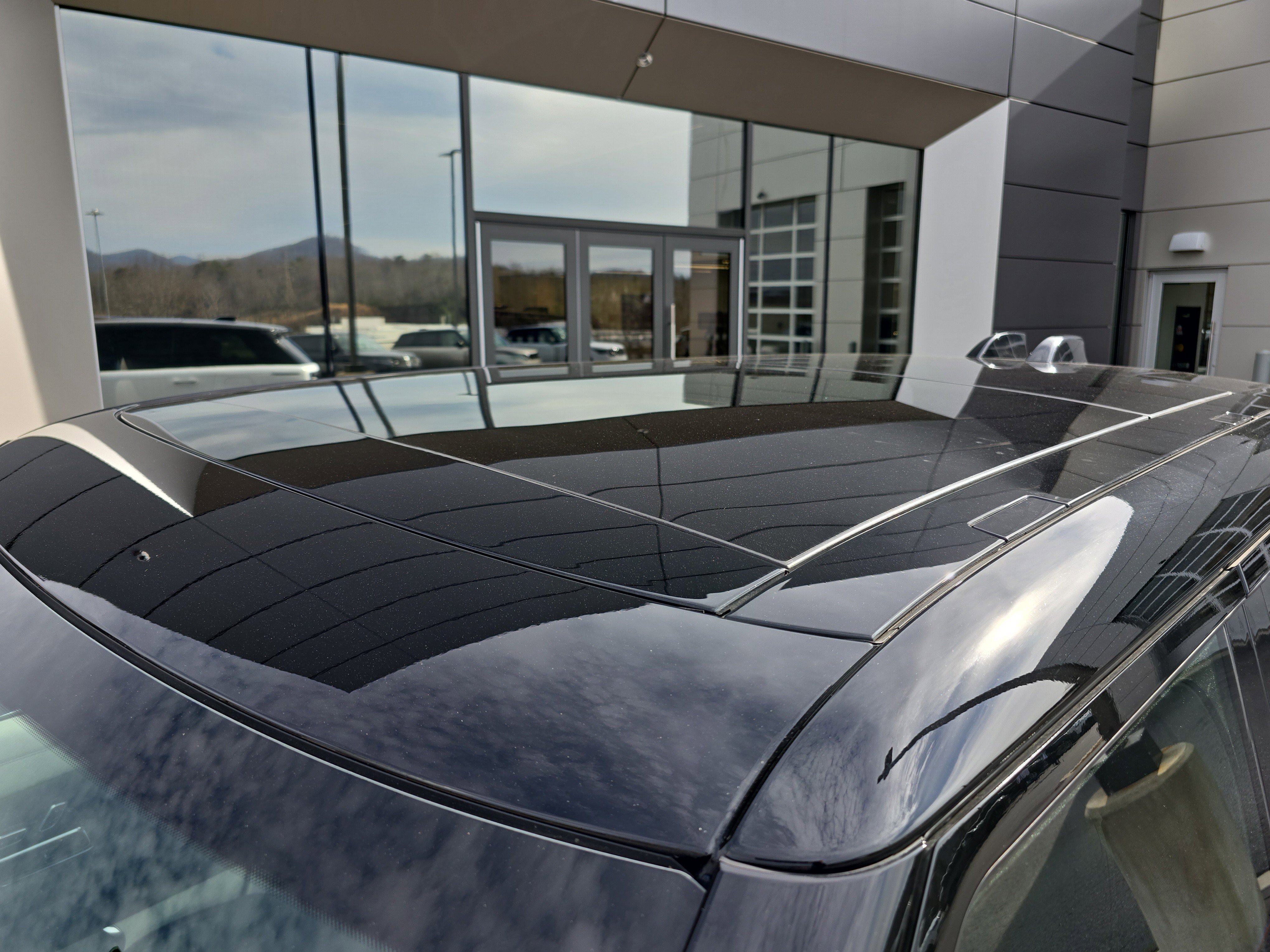 Certified 2024 Land Rover Range Rover Long Wheelbase Autobiography image 12