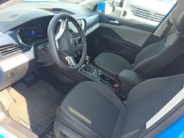 Certified 2023 Volkswagen Taos SE w/ Black Wheel Package FWD image 9