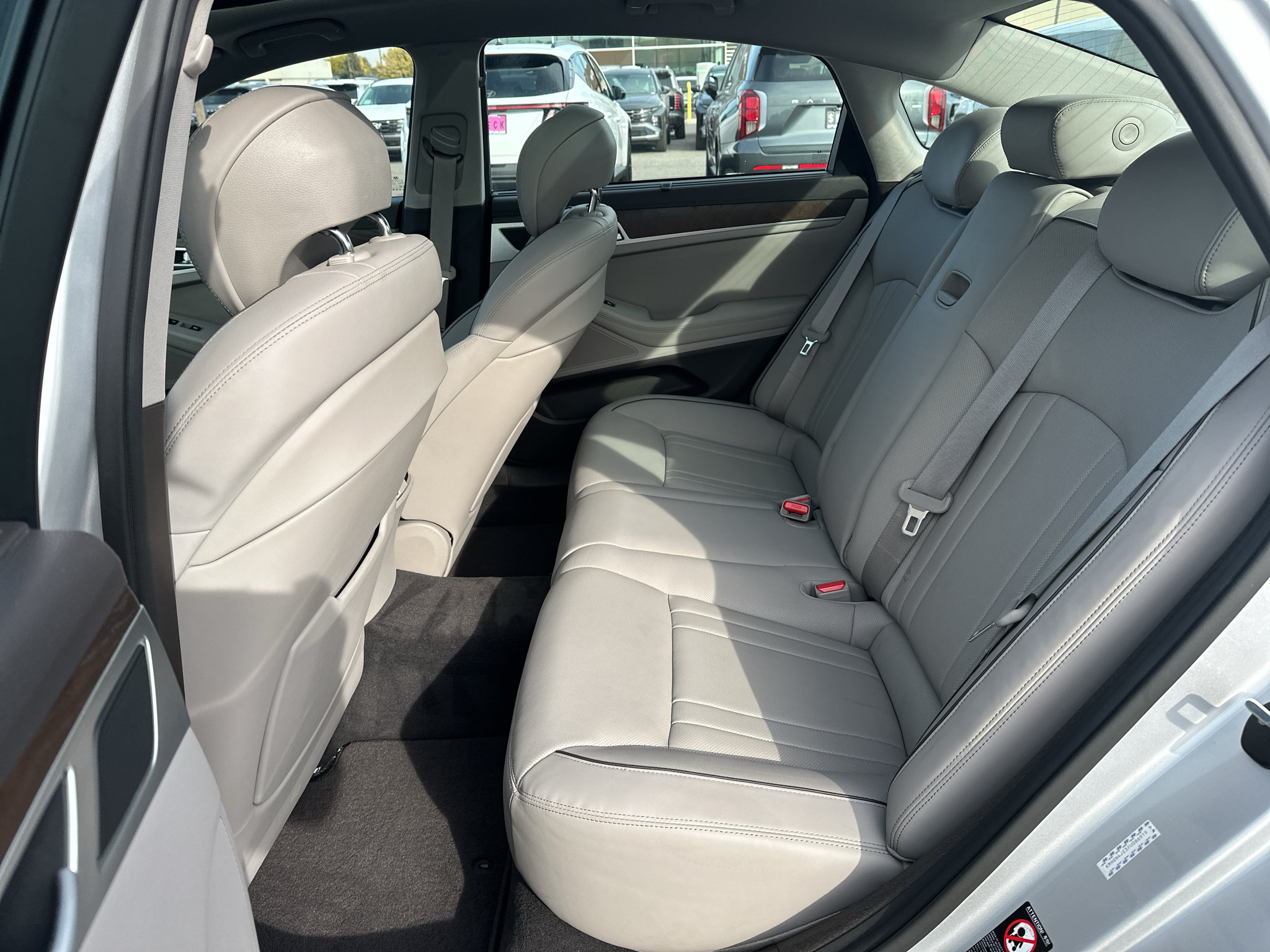 Used 2015 Hyundai Genesis 3.8 w/ Option Group 04 AWD/4WD image 19