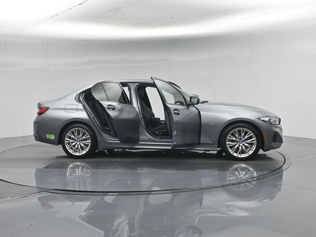 Used 2023 BMW 330e w/ Convenience Package RWD image 38
