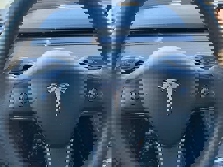 Used 2023 Tesla Model 3 Standard Range image 28