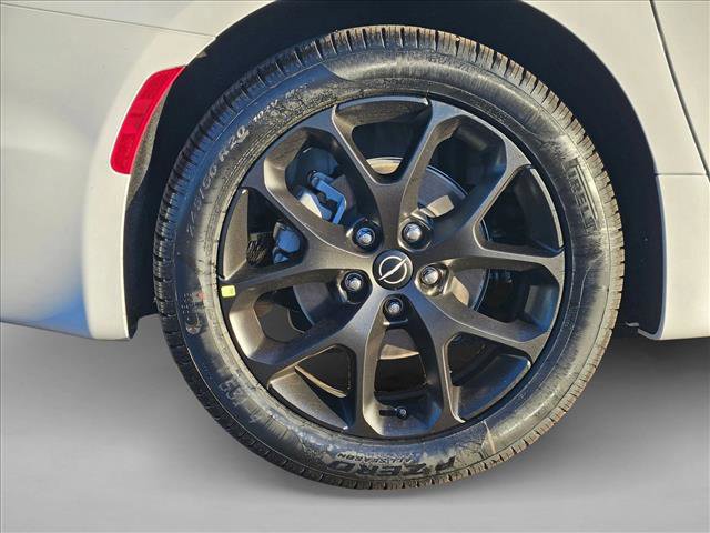 New 2026 Chrysler Pacifica Select image 10