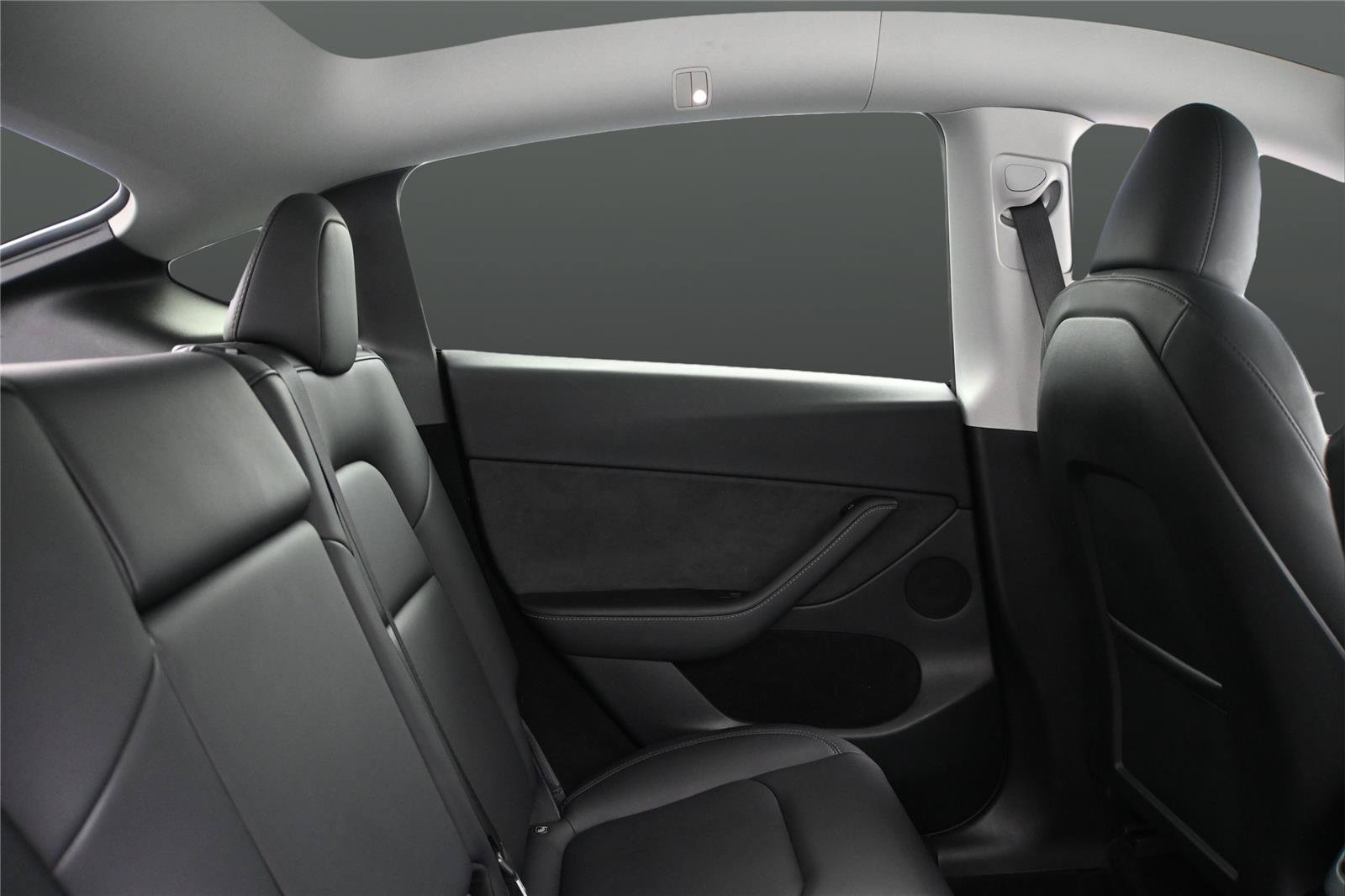 Used 2024 Tesla Model Y 2WD image 19