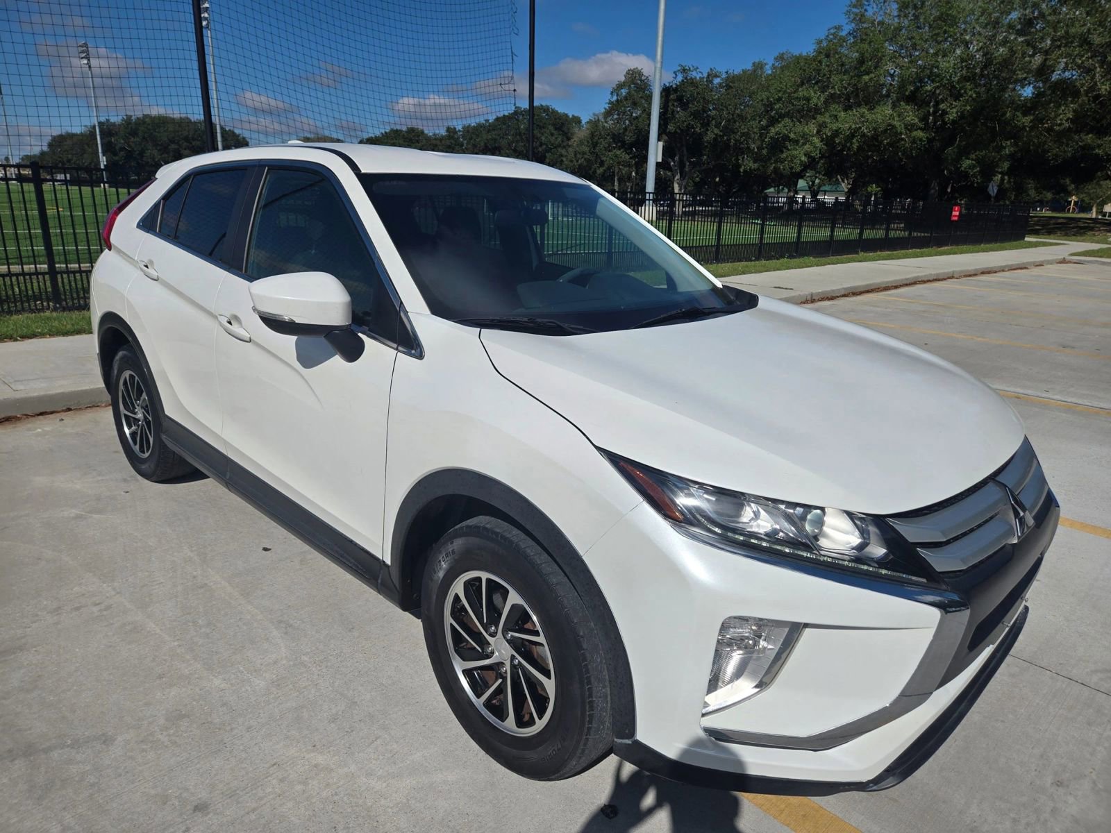 Used 2020 Mitsubishi Eclipse Cross ES image 2